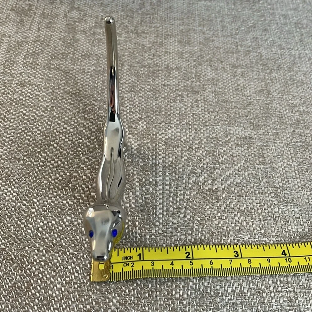 N/A silver dog